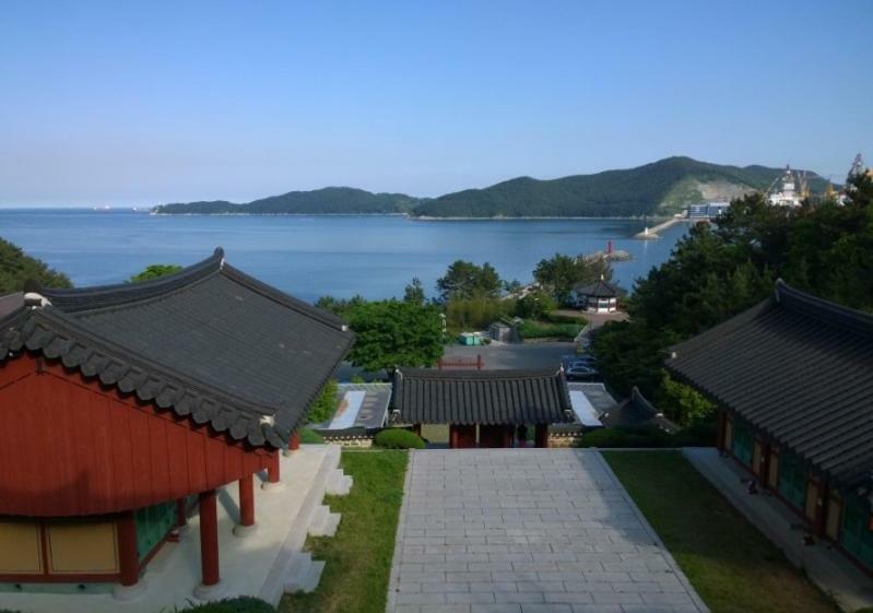 Gonggan Residence Hotel Geoje Bagian luar foto